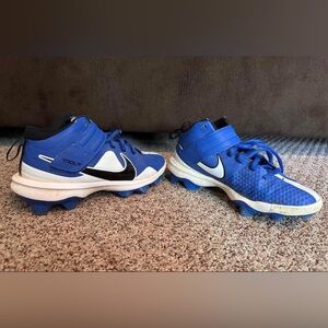 Baseball Cleats boys size 4.5